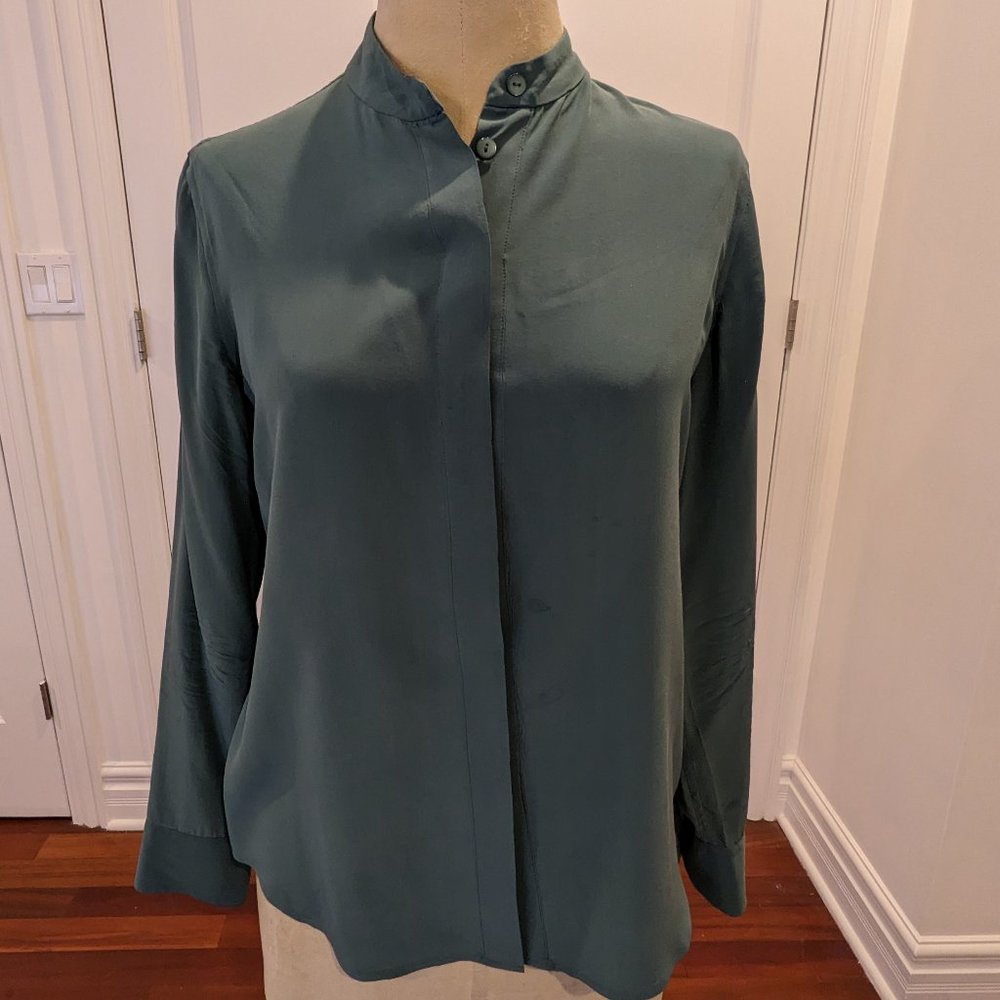Everlane Green Silk Collarless Blouse Size Small